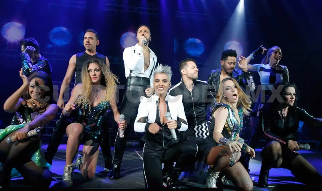 Famosos celebran 25 años de Kabah