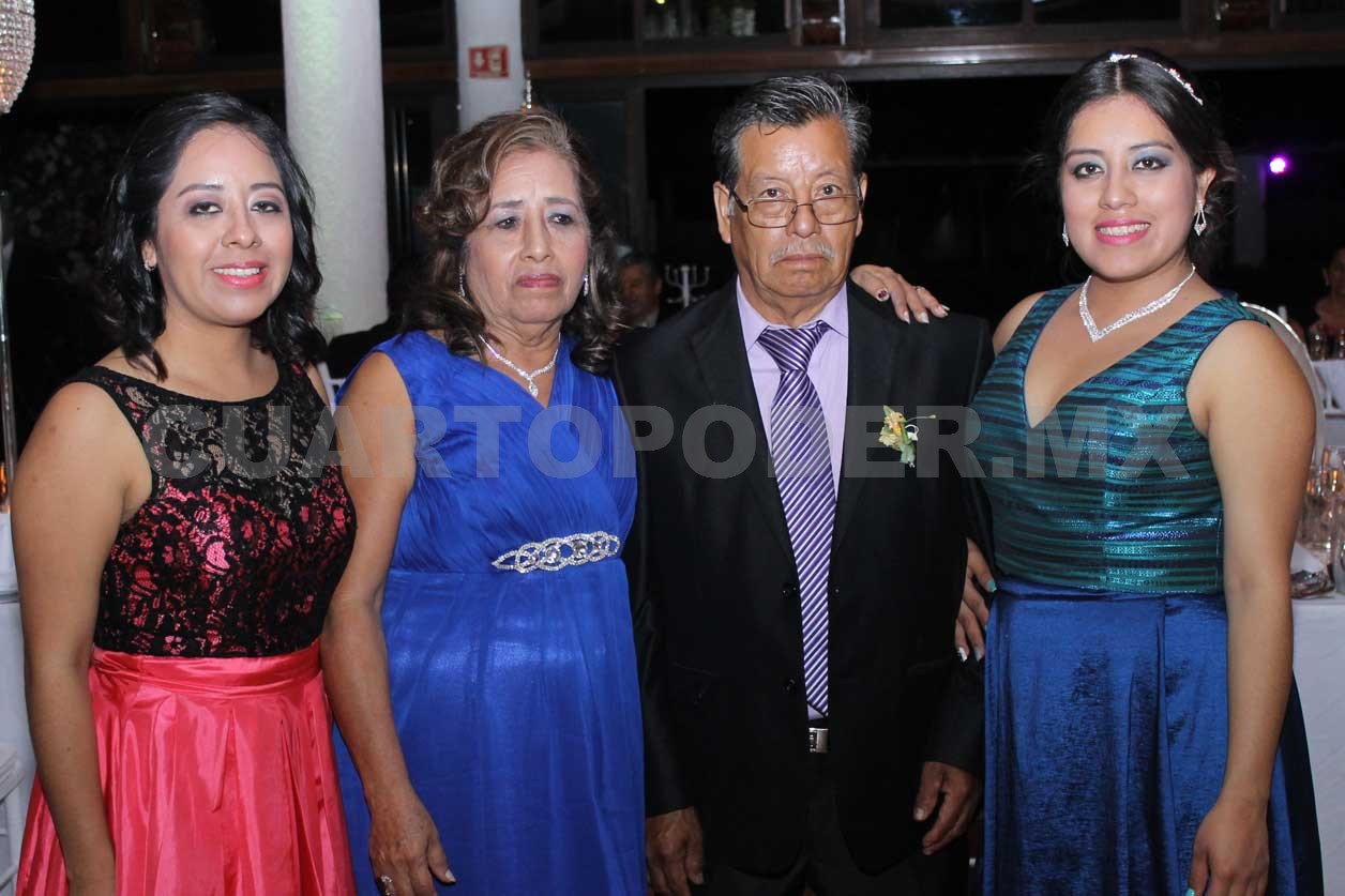 Caminaron hacia el altar