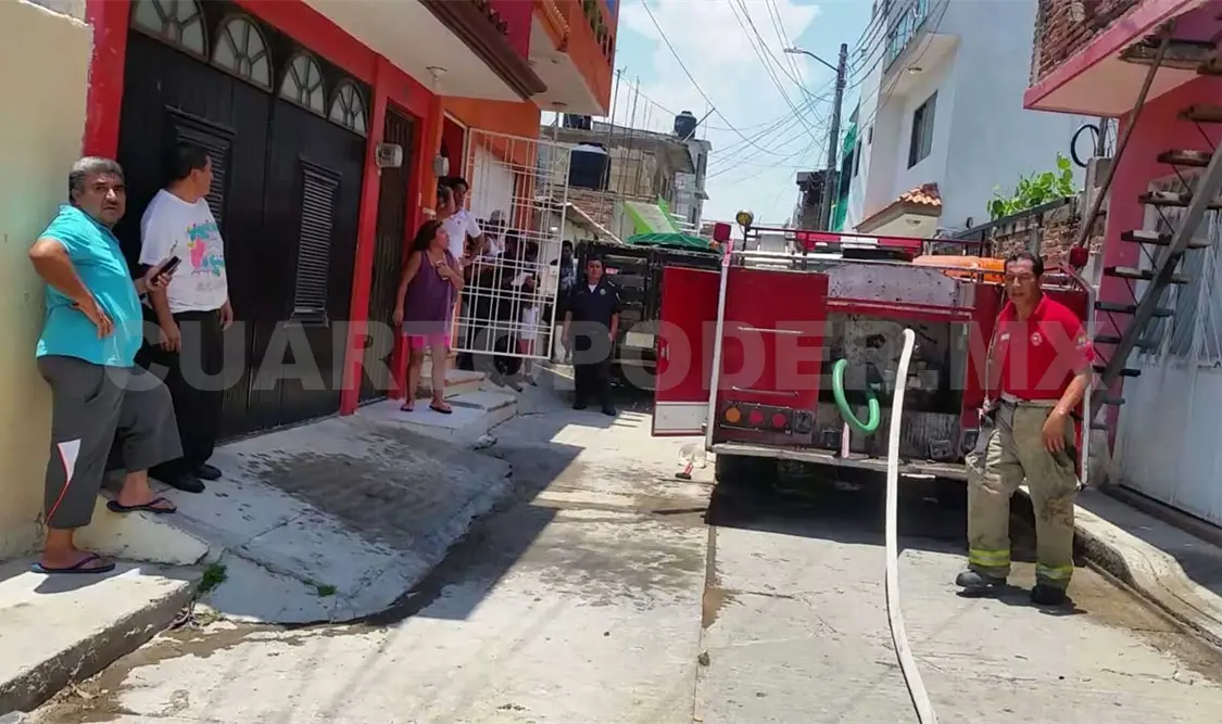 Incendio moviliza a equipo de recate
