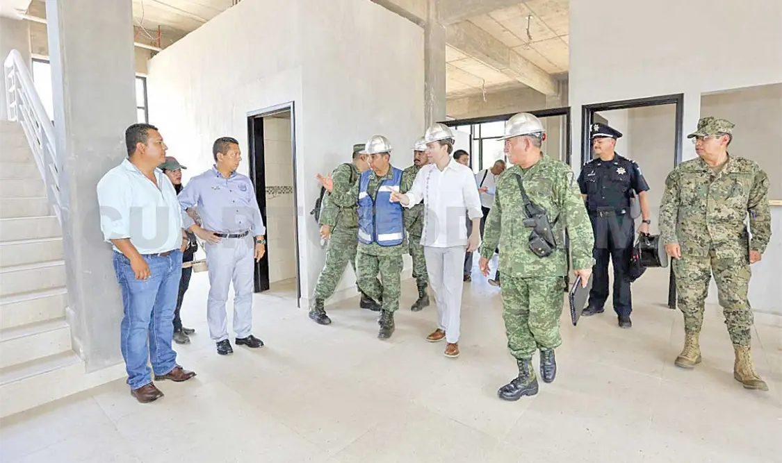 Supervisa Velasco avances en nuevo Cuartel del Ejército