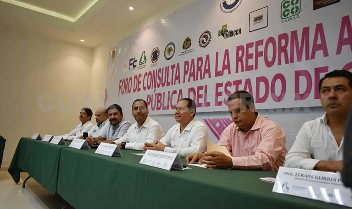 Realizan foro en torno a Ley de Obra Pública