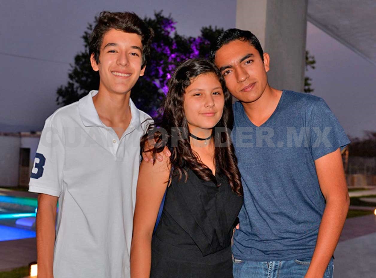 Celebran a Renata un año más