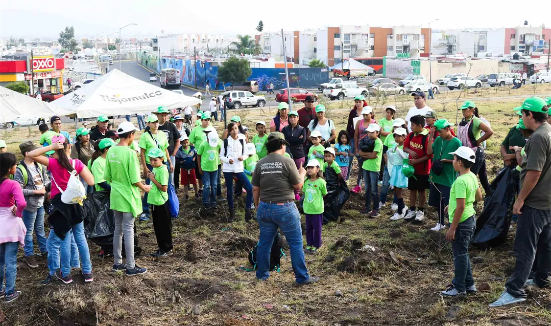 Más de dos mil personas realizan limpieza en municipio de Tlajomulco