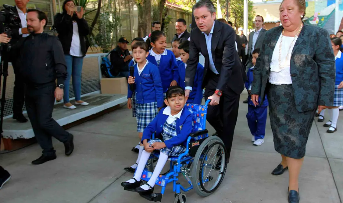 Maestros, pieza central para una educación de calidad, asevera Nuño Mayer