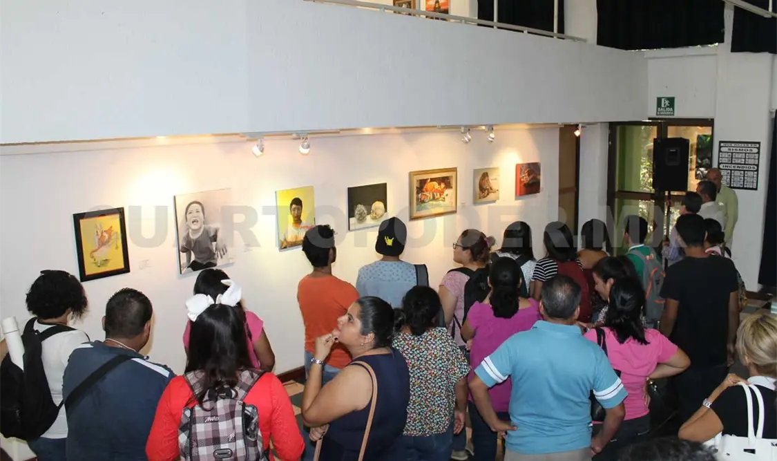 Inauguran exposición Lenguas Jóvenes