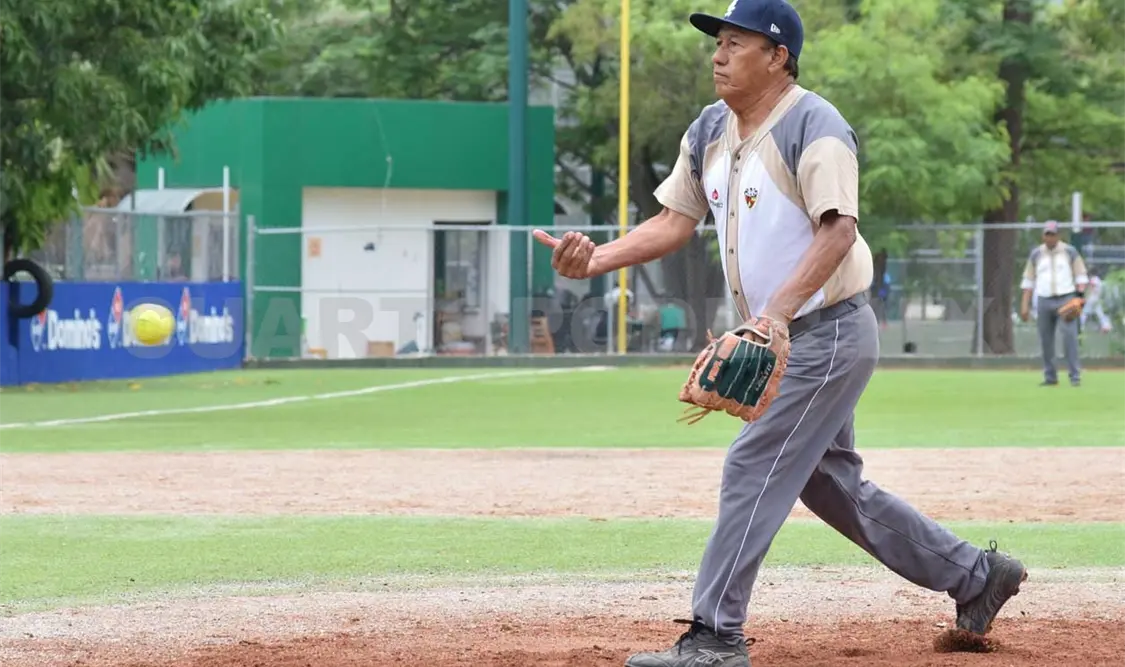 Petroleros logra 1er triunfo ante Mustang