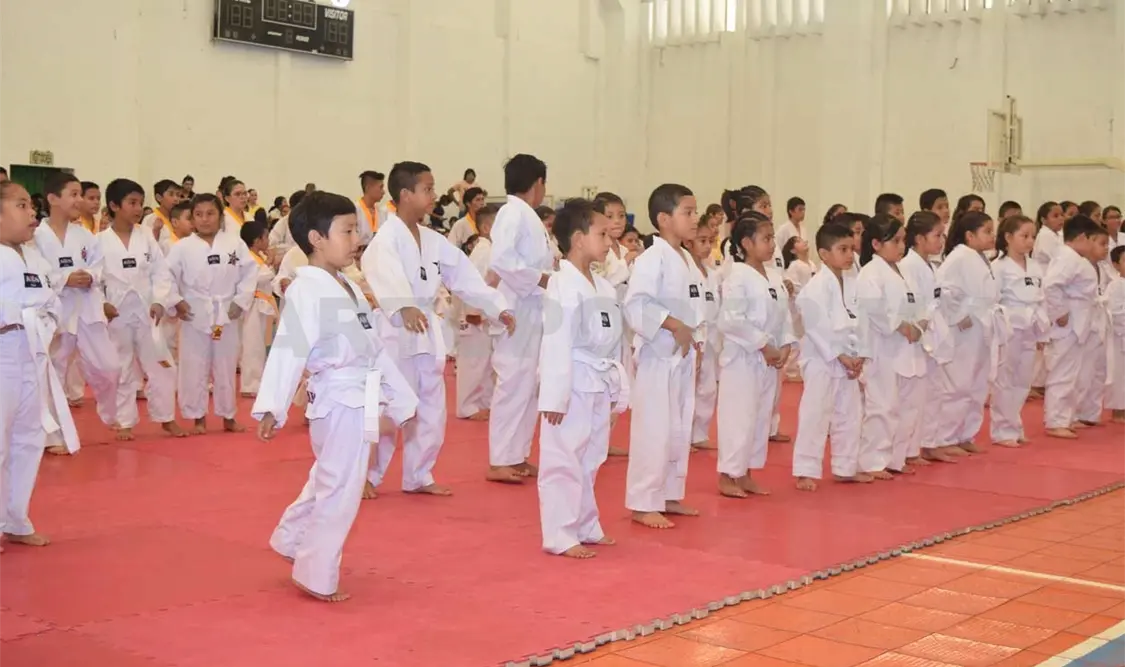 Panamericano celebra examen de grados