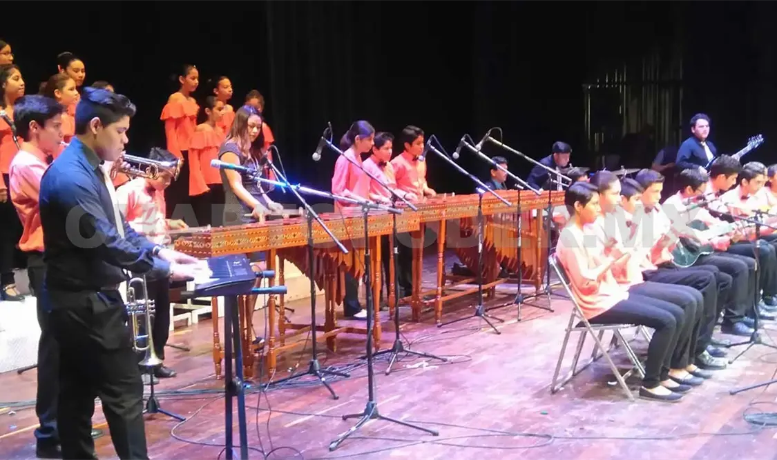 Niños y adolescentes realizan encuentro musical