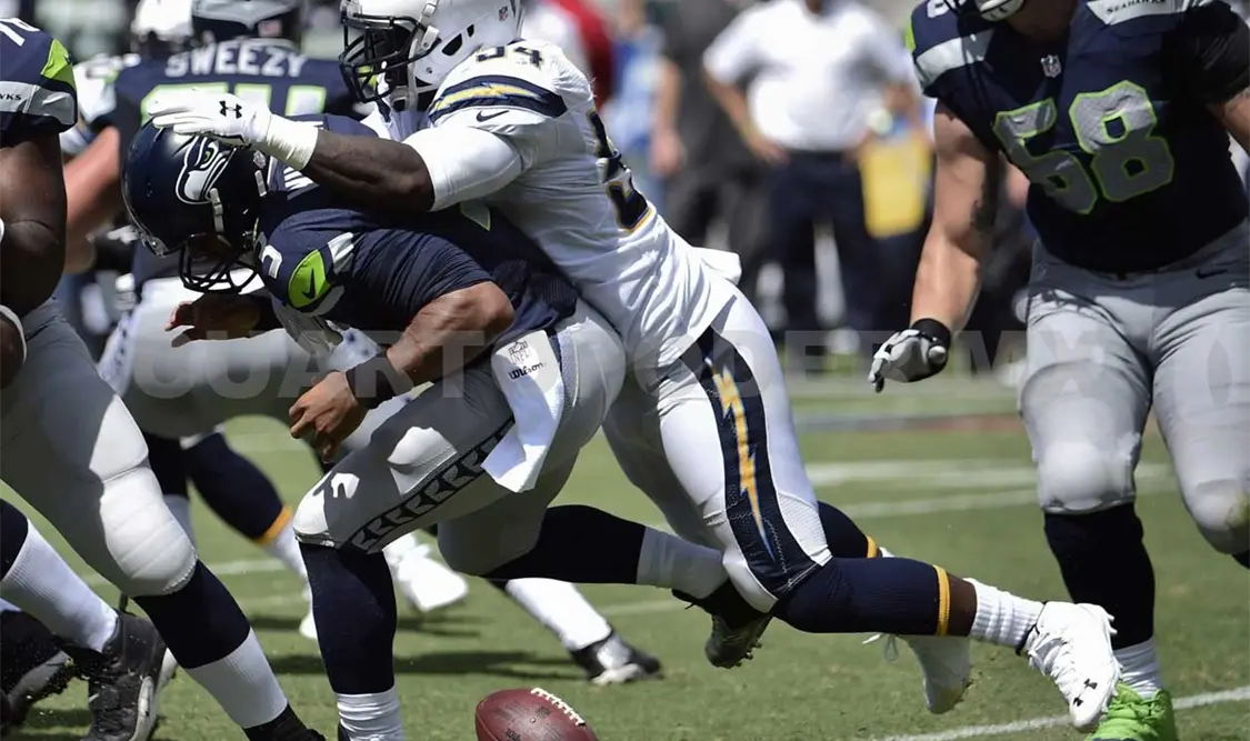 Cargadores contratan a linebacker Melvin