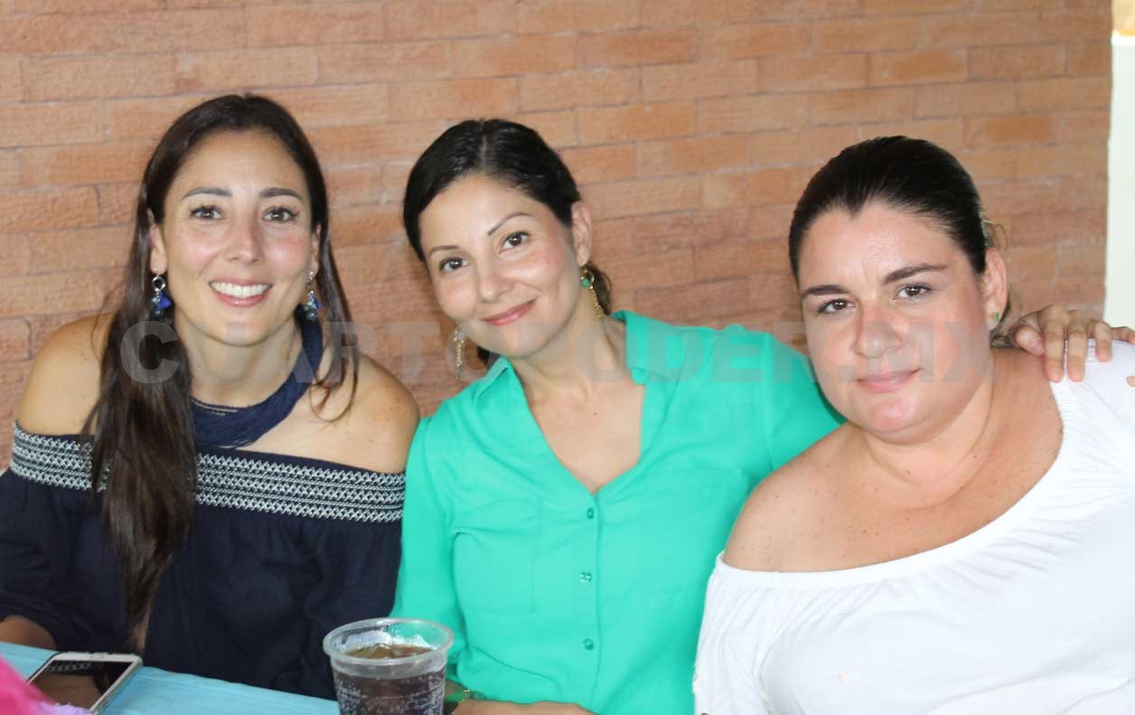 Divertida albercada para María Julia