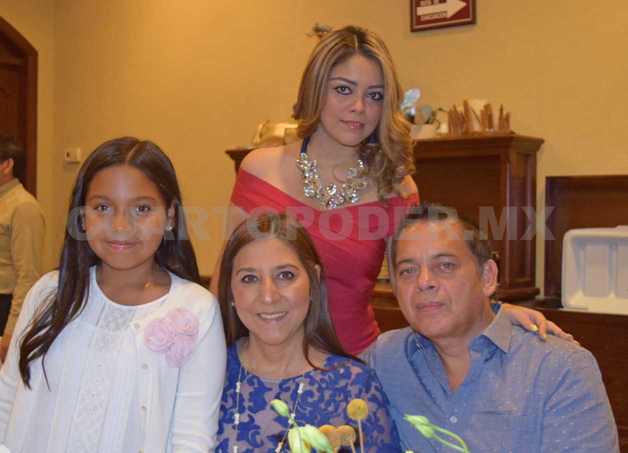 Mara recibió la primera comunión