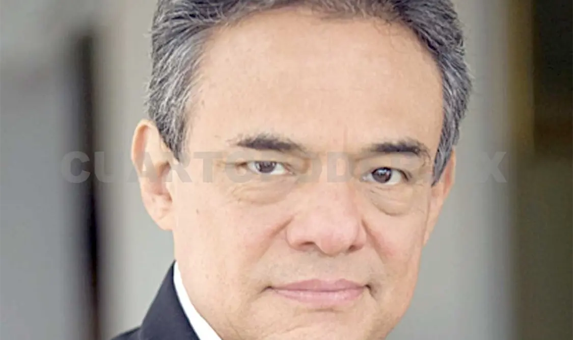José José, de vuelta al hospital