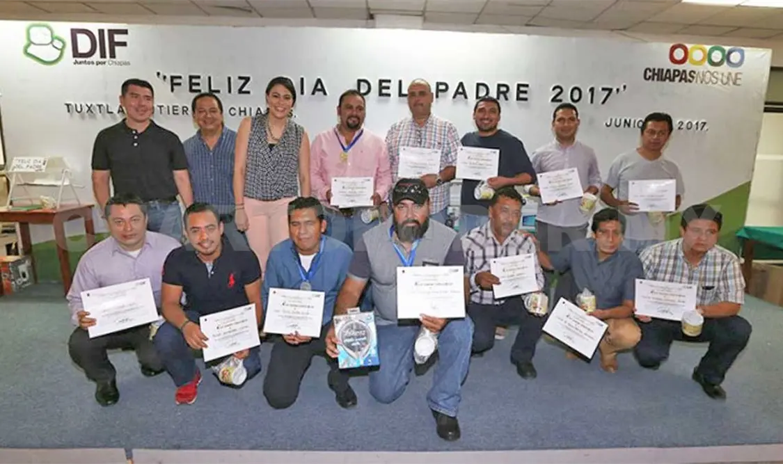 Celebran a padres biológicos y a través de la adopción