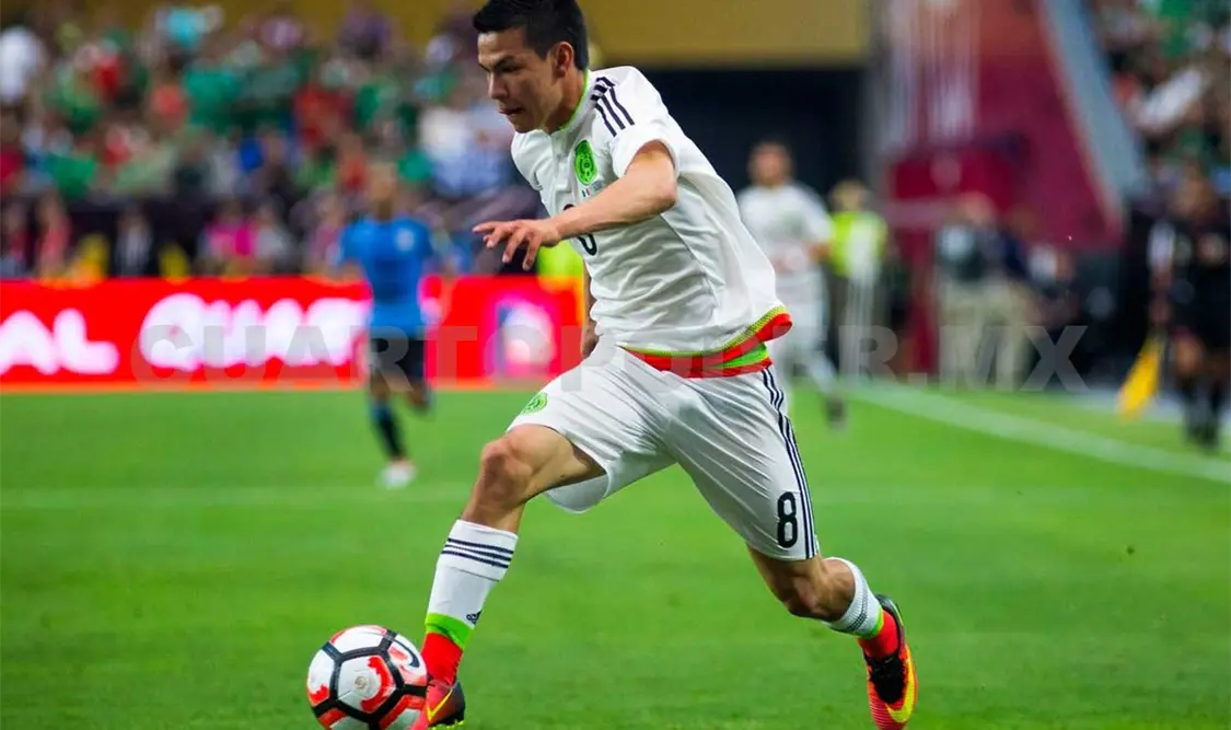 PSV Eindhoven oficializa fichaje de Hirving Lozano