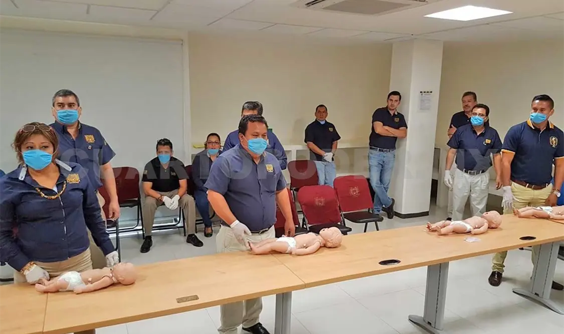 Instruyen a personal en primeros auxilios