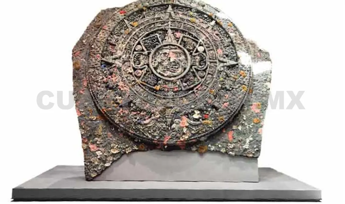 Damien Hirst creó una obra similar al Calendario Azteca por la que tuvieron que pagar derechos. Cortesía