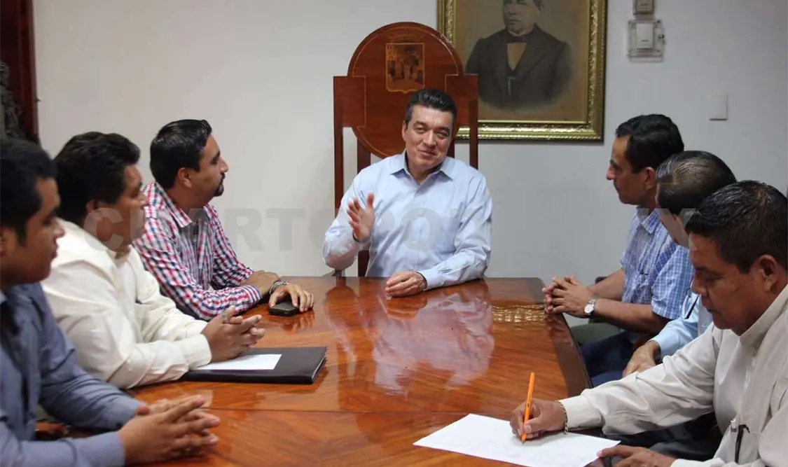 Habitantes de Soyaló se reúnen con Escandón