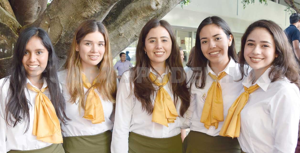 Alumnos realizan Feria Empresarial 2017