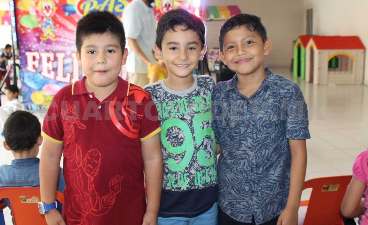 Felicidades, bella Kathia