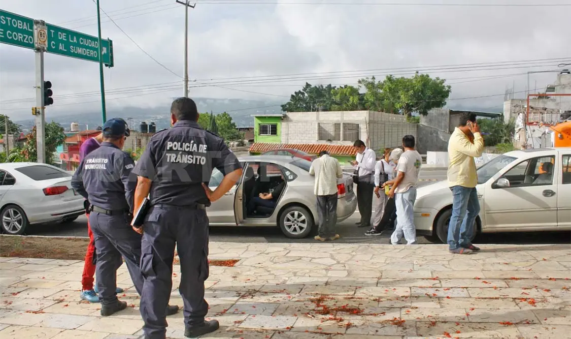Lesionada en carambola de tres autos