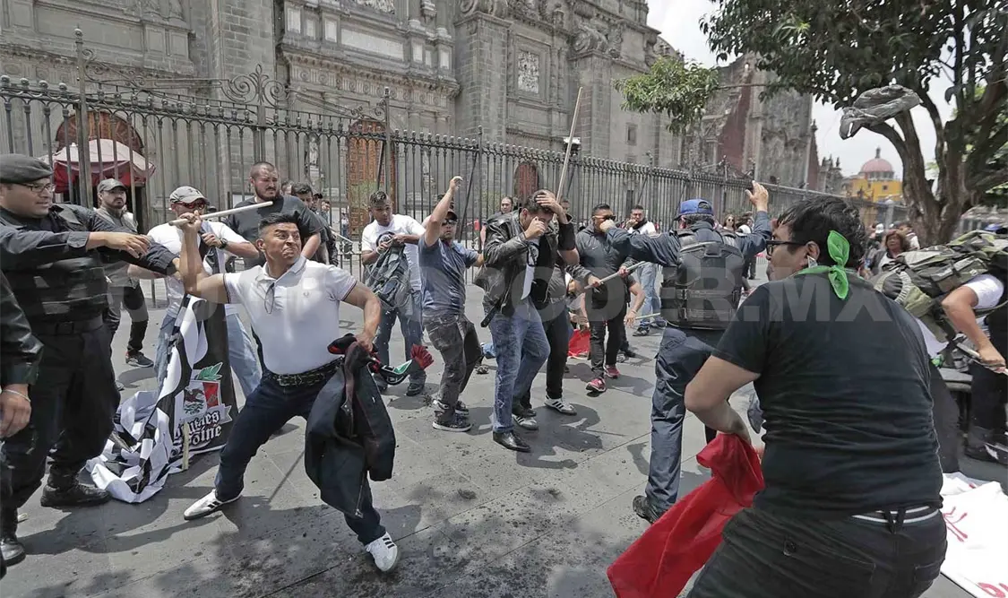 Enfrentamiento por defensa a marcha gay
