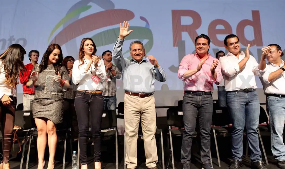 El secretario Zamora Jiménez asistió a la clausura de trabajos de la Asamblea Regional Red Jóvenes por México, en Guadalajara. Agencias