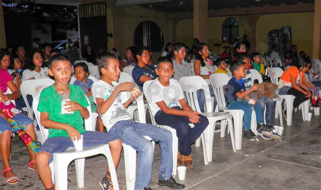 Llega el cine a las comunidades