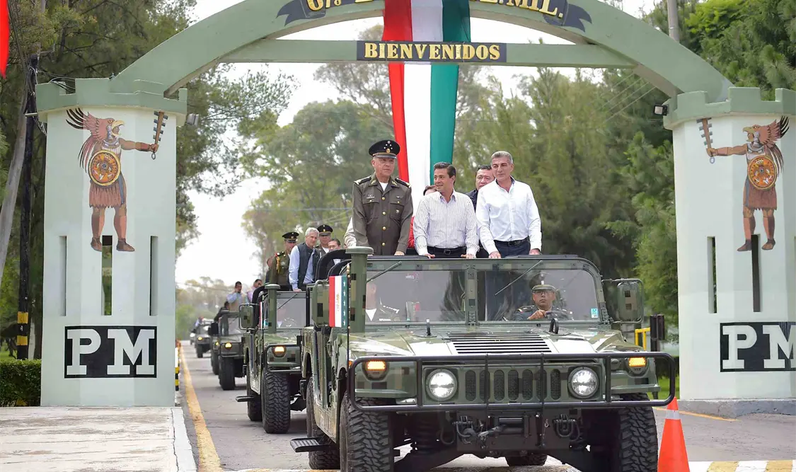 Disciplina en finanzas públicas permite incrementar apoyos a militares: Peña Nieto