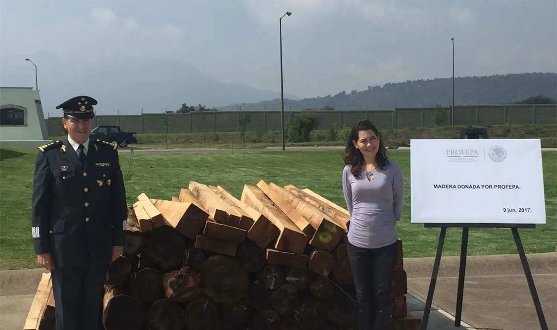 Procuraduría ambiental dona madera y equipo forestal a Sedena