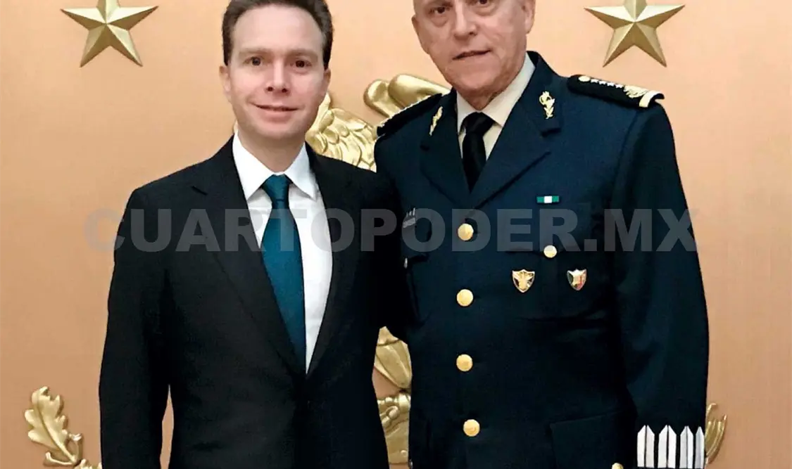 Manuel Velasco se reúne con el general Salvador Cienfuegos