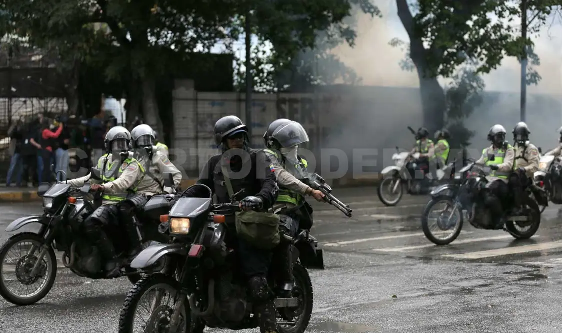 Venezuela reprime manifestación contra Maduro