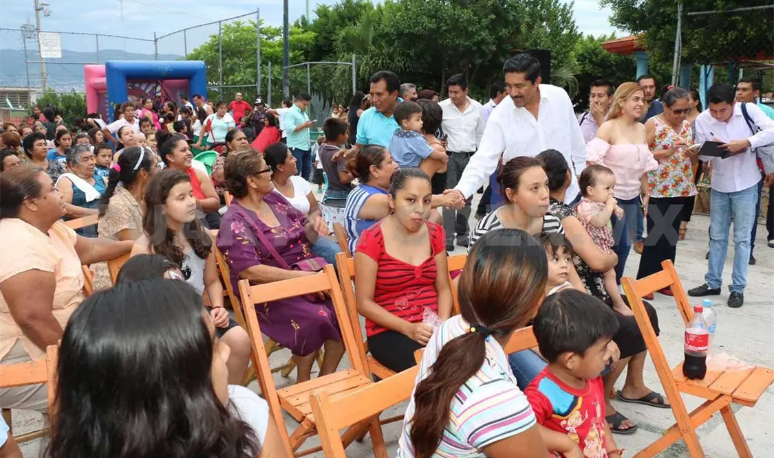Buscan rescate de parques públicos