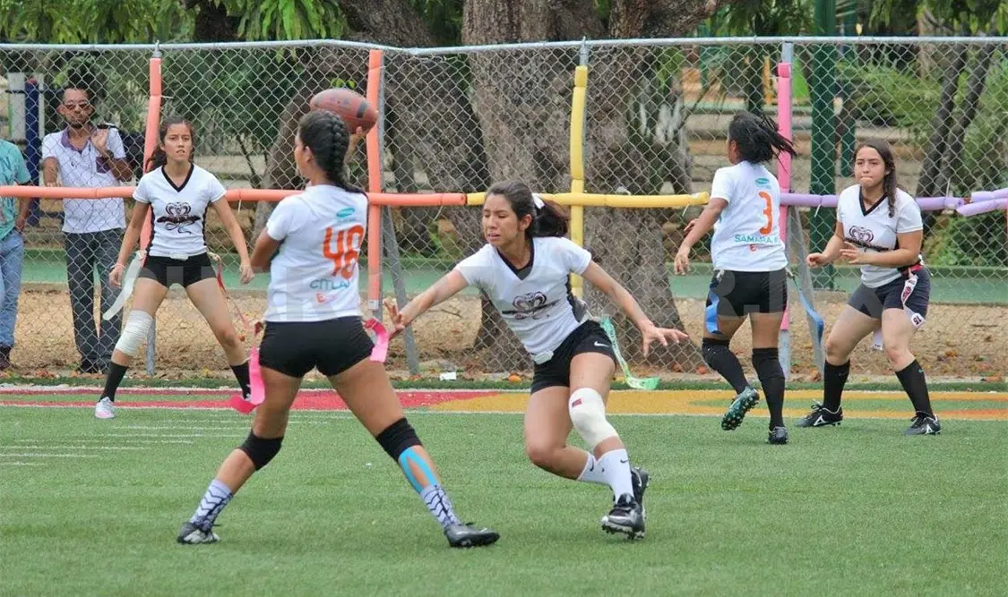 Cobras vs Barbies en duelo de mucha intensidad