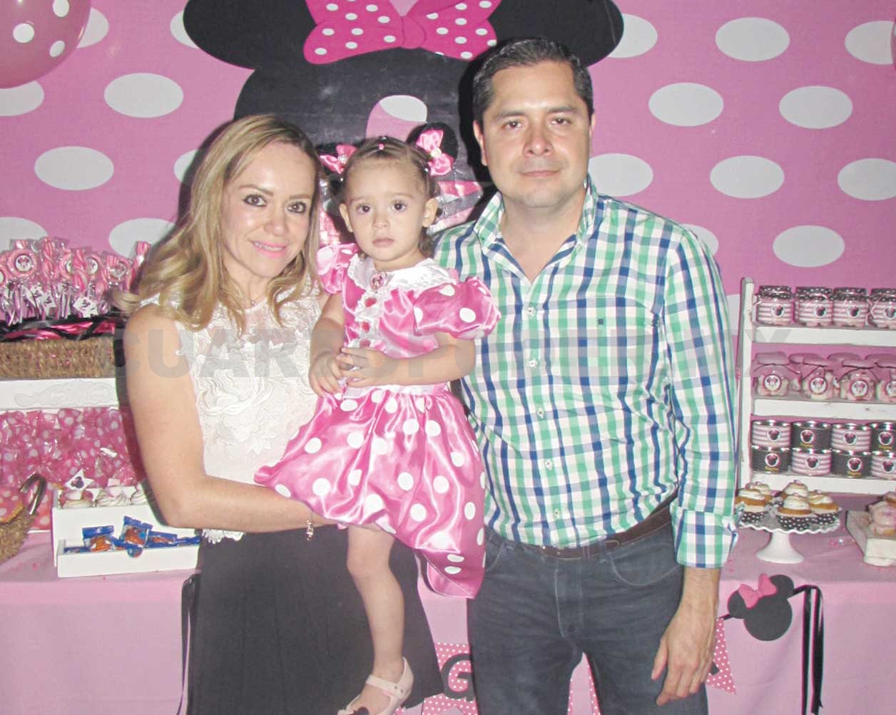 Celebran a Regina su cumple número 2