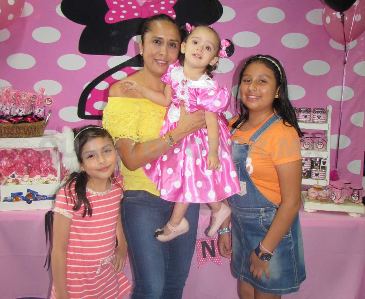 Celebran a Regina su cumple número 2