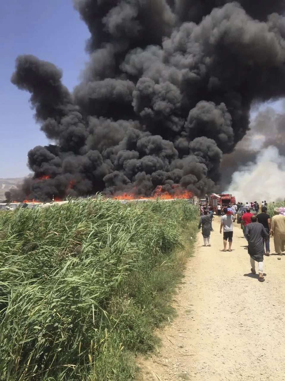 Incendio en campamento de refugiados en Líbano causa un muerto