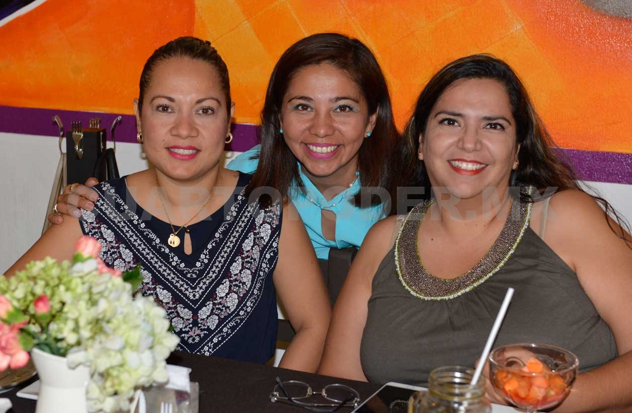Amigos celebran un año más de Nadia