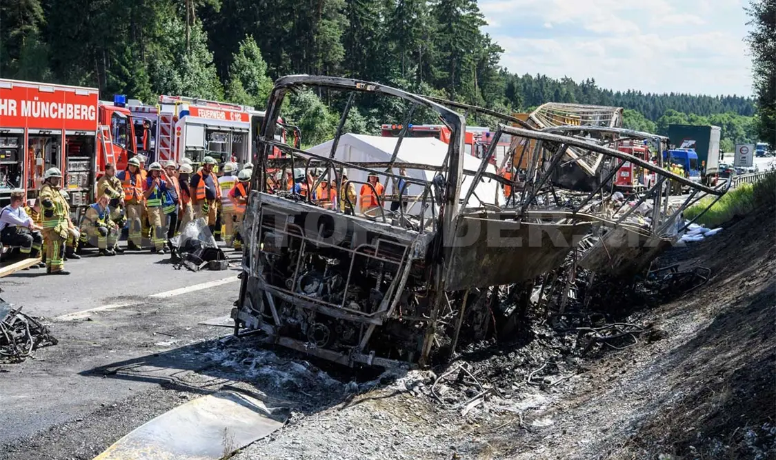 Choque deja 18 muertos