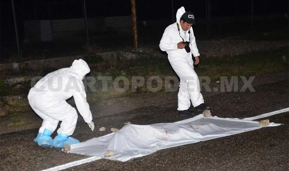 Desconocido yacía sin vida sobre la carretera