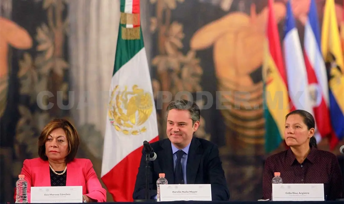 Los libros de texto seguirán siendo gratuitos: Nuño