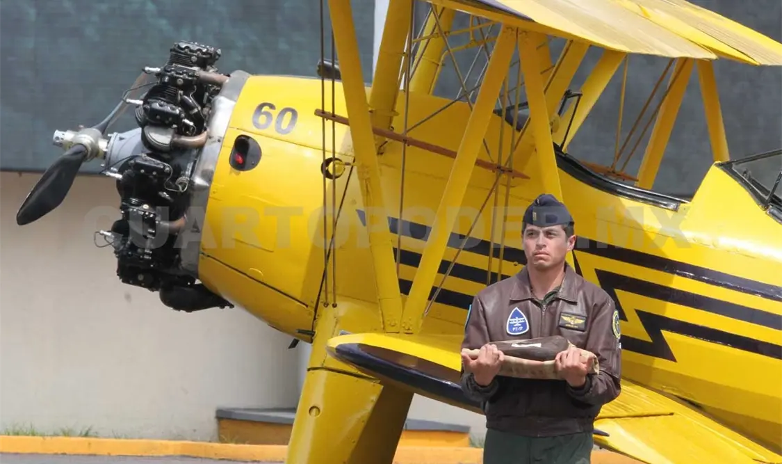 Conmemoran 100 años de correo aéreo en México