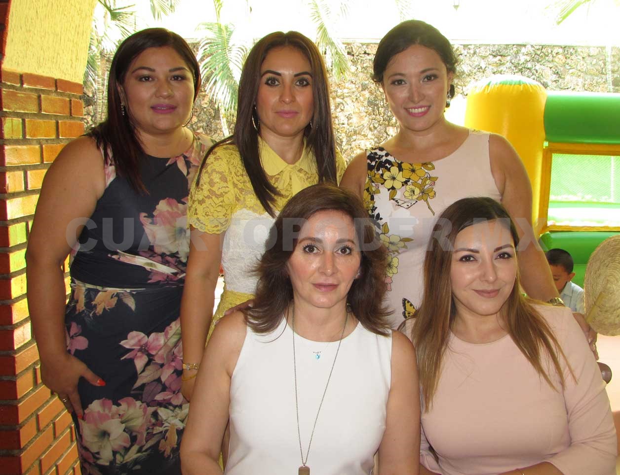 María Renata recibió las aguas del bautizo