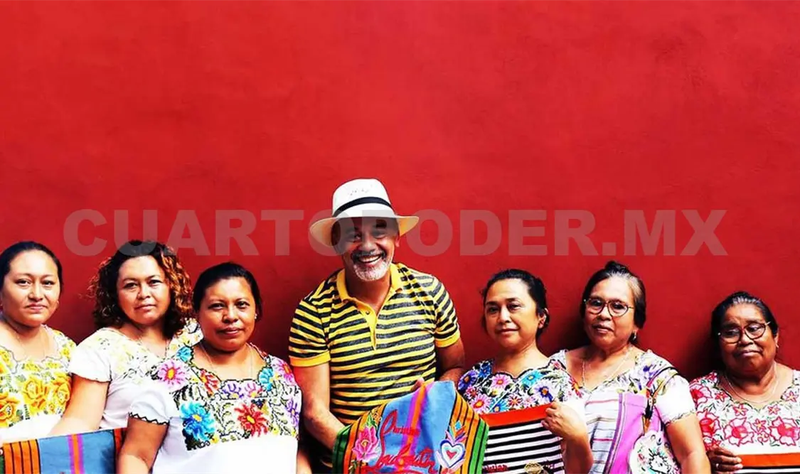 El diseñador Christian Louboutin vende sus diseños en las grandes capitales de la moda.