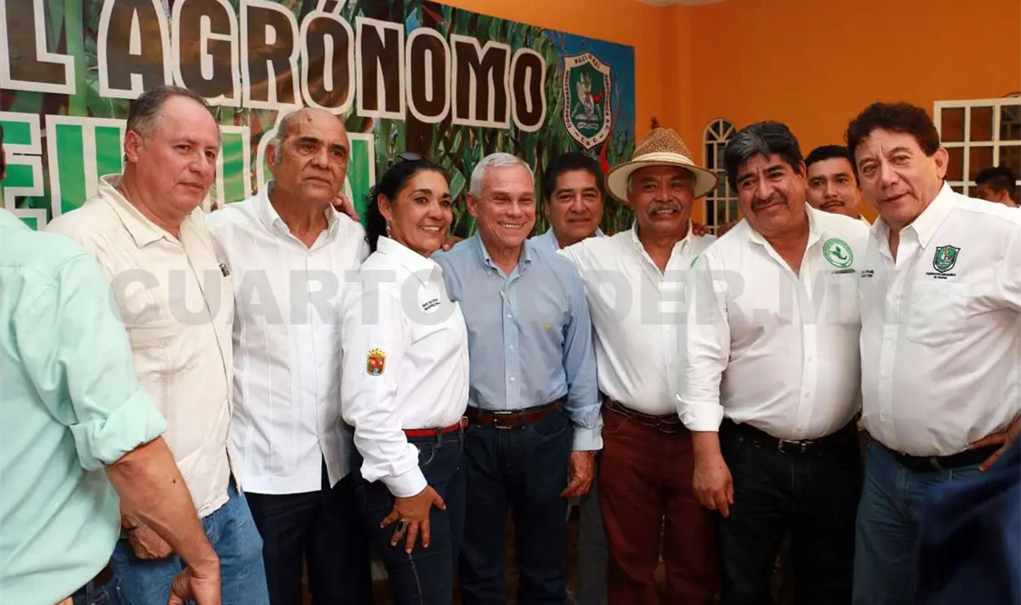 Gobierno de MVC reconoce aportación al campo chiapaneco