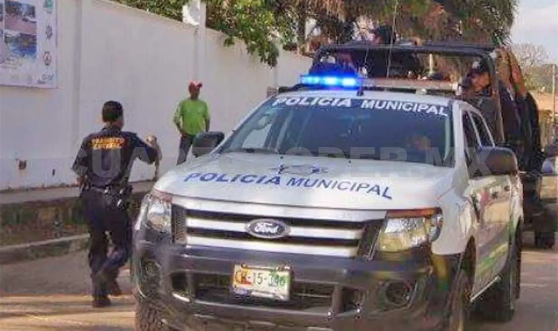 Destituyen y detienen a jefe policiaco