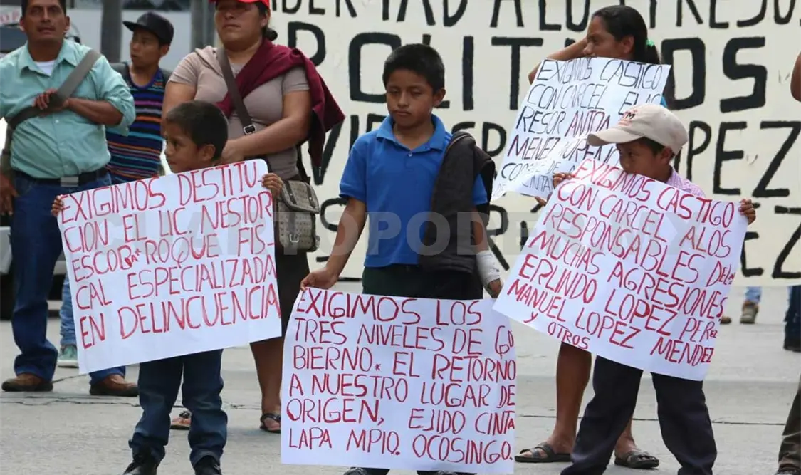 Pretenden grupos desplazados crear frente común