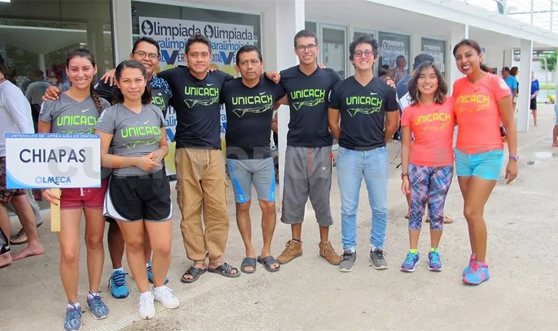 Medallas de oro y bronce en Buceo universitario