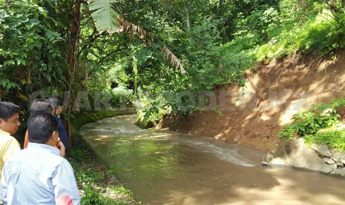 Suspenden servicio de agua por daños a presa hidraúlica