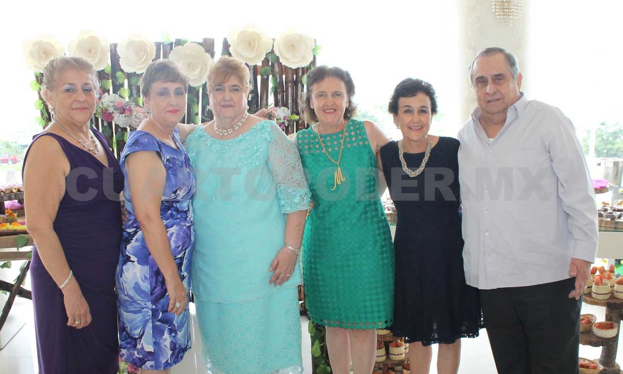 Flor de María celebró en grande