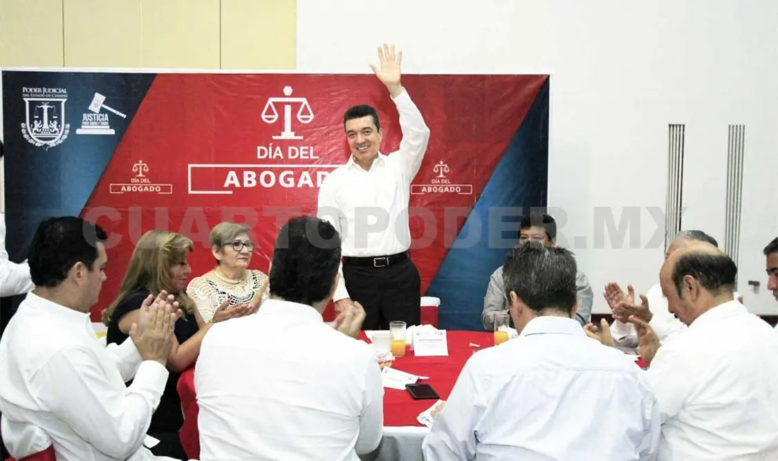 Celebra Escandón el Día del Abogado